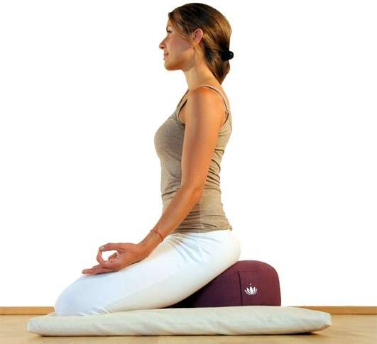 seduta-cuscino-meditazione seduta cuscino meditazione